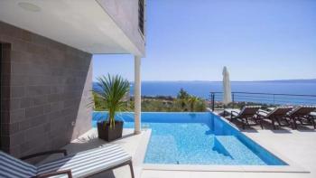 Beautiful 5***** star villa in highly demanded Podstrana offered to buy 