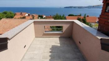 House with 3 apartments Crveni Vrh, Umag just 250 meters from the sea 