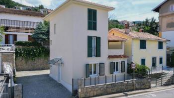 Beautiful house with 2 apartments in Opatija, traditional style 