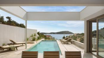 Luxusní okouzlující vila s bazénem stojí za pobyt Brada Pitta 