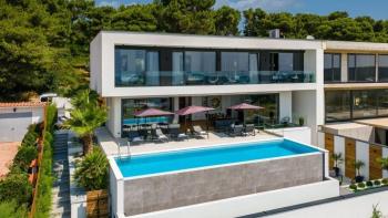 Modern luxurious villa for sale in Medulin, 1 km from the sea 