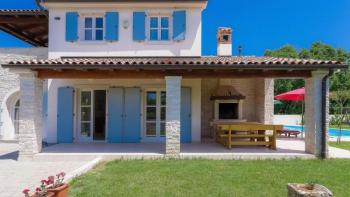 Villa with swimming pool, traditional Istrian face, MARČANA 