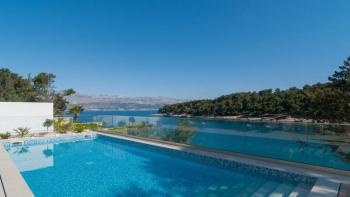 Merveilleuse villa nouvellement construite sur l&#39;île de Brac avec piscine et belles vues 