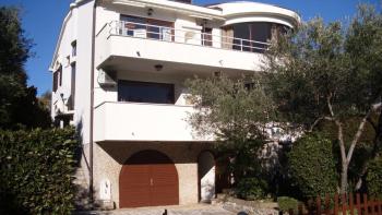Detached real estate with three apartments just 100 meters from the sea in Krk Town 