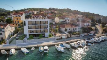 Nová luxusní rezidence na nábřeží nabízí apartmány ve Vela Luka na Korčule 