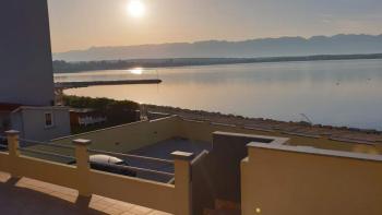 Nabídka plážového turistického ubytování v Ninu 