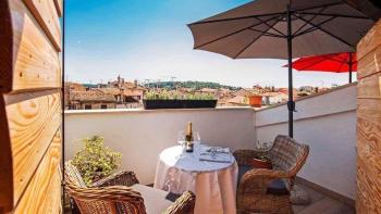 Unique property in the old town of Rovinj just 20 meters from the sea 