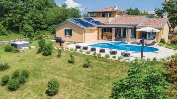 Package sale of two villas with swimming pools in Svetvinčenat 