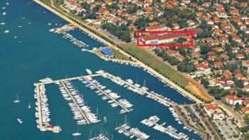 Offer of HOTEL plus CASINO in Umag on the first line to the sea, opposite yachting marina 