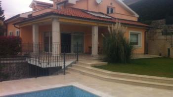 Villa with swimming pool for sale in Lovran 