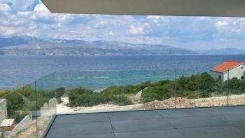 Luxurious first line villa for sale on Brac in Splitska 