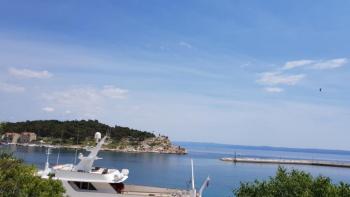 Seafront apartment for sale in Makarska 