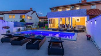 Reasonably-priced villa in Marcana with swimming pool 