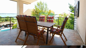 Apart-house of 4 apartments for sale in Medulin, just 150 meters from the sea 