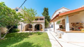 Stone villa in Bol town on Brac island, just 400 meters from the sea 