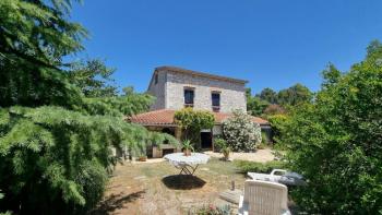 Traditional Istrian stone house 5 minutes from the sea by car 