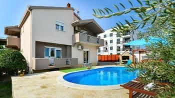 Lovely villa with swimming pool in Zadar area 