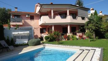 Apart-house with swimming pool in Labin area 