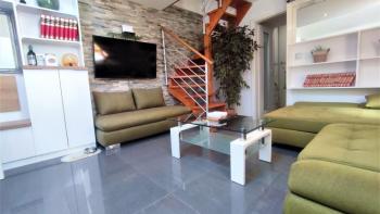 House in the center of Pula city with terrace! 