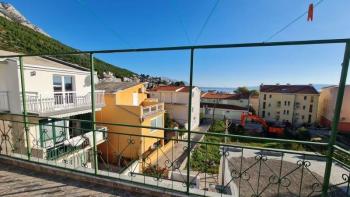 House with sea views on Makarska riviera just 100 meters from the sea 