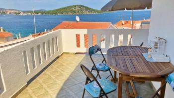 Beautiful apart-house for sale in Rogoznica, wih marvellous sea views 