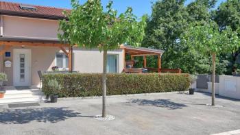 Charming house 1 km from the sea in Porec area 