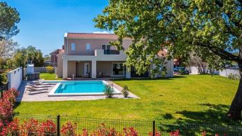 Modern, high quality villa in prestigious Brtonigla 
