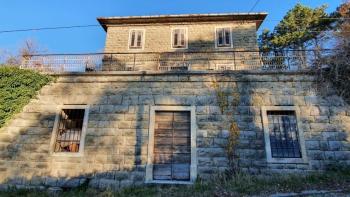 Stone house with a beautiful sea view in Groznjan 