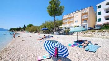 Great waterfront apart-house with 16 apartments on Makarska riviera 