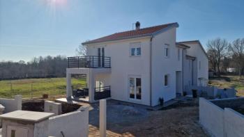 Two villas with a shared swimming pool in Bonaci, Porec area 
