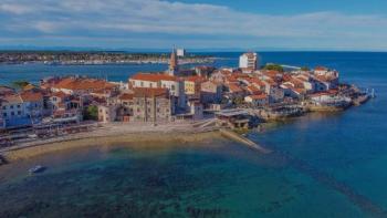 Städtisches Grundstück zum Verkauf in der Gegend von Umag 