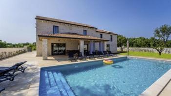 Istrian style villa with swimming pool in Kanfanar 