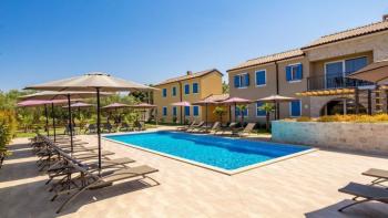 Complex of apartments in Porec area 1,5 km from the sea 