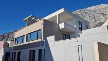 New villas in Veliko Brdo, Makarska 