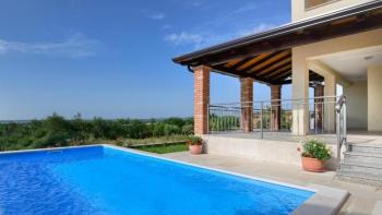 Bemerkenswerte Villa mit Swimmingpool in der Gegend von Poreč 