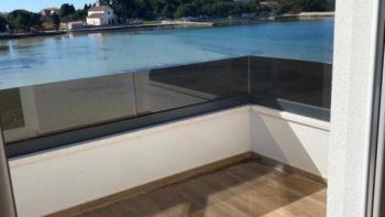 Ideal penthouse for sale on Pasman, first line to the sea 