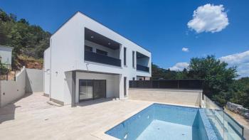 Charmante moderne Villa mit Swimmingpool und Panoramablick auf das Meer in der Gegend von Crikvenica 