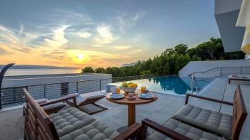 Unique new modern villa in Baska Voda, with indoor and outdoor swimming pools, just 150 meters from the beachline! 