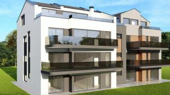 Modern apartman a rendkívül népszerű Rovinjban, zöldövezetben 