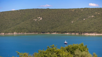 Spacious land plot in Rabac, Labin, 250 meters from the sea 