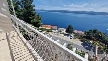 Apart-house with amazing sea views, 120 meters from the sea 