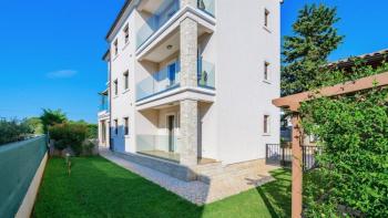 Luxury ground floor apartment in Fažana 