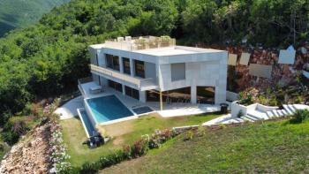 Villa de luxe avec vue panoramique sur la mer dans la charmante Moscenicka Draga 