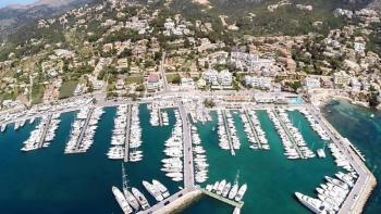 Marina à vendre dans la région de Sibenik (393 amarres + 150 places sèches) 