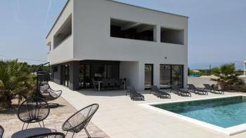 Luxury villa with sea viewin Privlaka, Zadar, only 150 meters from the sea 