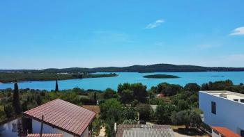 Flitterwochen-Villa auf einer Etage mit Meerblick in Medulin! 