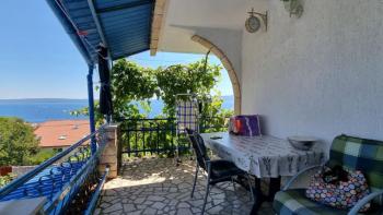 Discounted house in Novi Vinodolski, with sea views, only 100 meters from the sea 