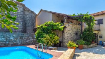 Three stone houses in the old town with swimming pool 