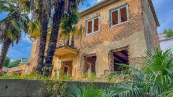 Investment property in Opatija- stone house with garden above the center for complete renovation 