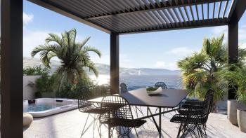 Luxus penthouse az 1. vonalon Trogir környékén 